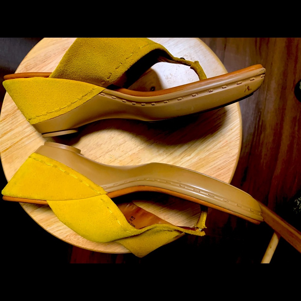 Sandals - Picture 2 of 5